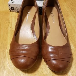 Brand New Chinese Laundry Wedges, size 8M